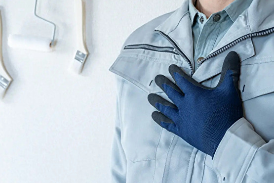 作業服を着た人